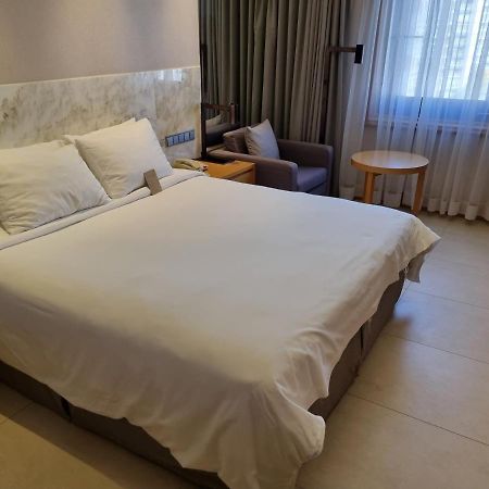 Pinegrove Hotel Gimhae Esterno foto