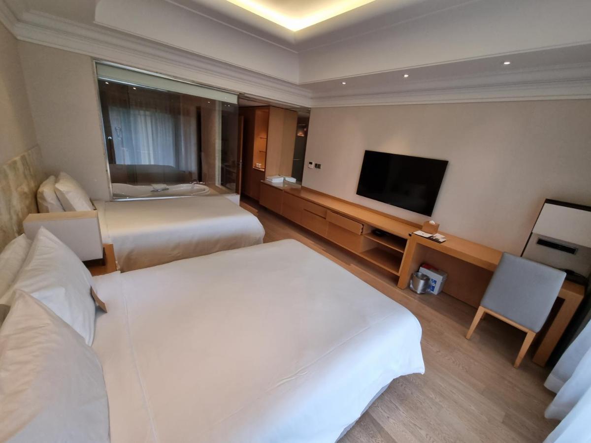 Pinegrove Hotel Gimhae Esterno foto